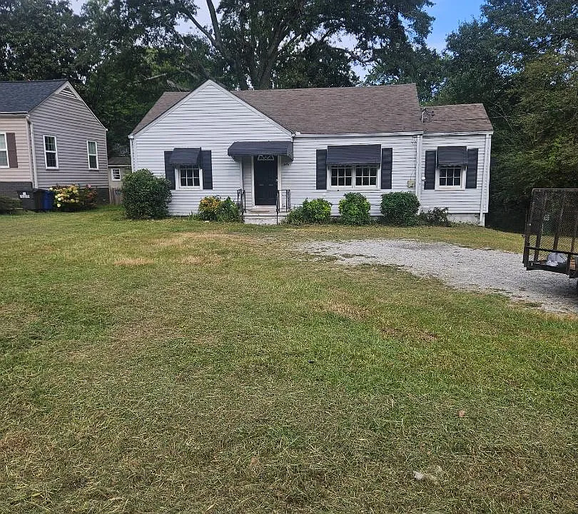 8466 Fairview Dr