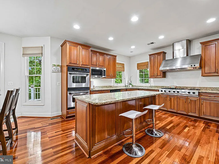 2375 Jawed Pl — Photo 7