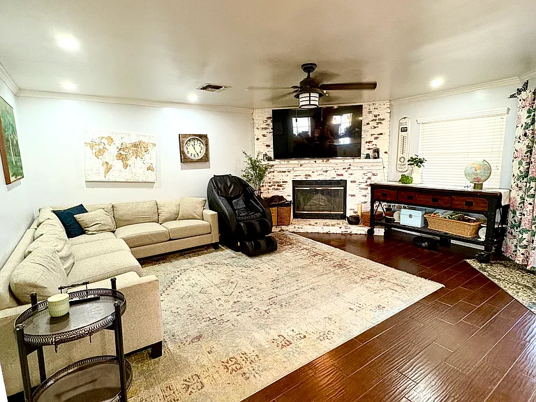 14117 Palm Ave — Photo 9