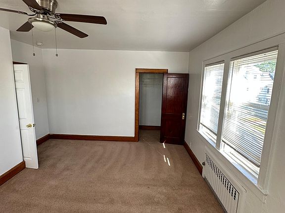 3rd image of 81 King St Floor 3