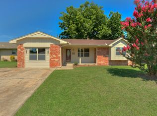 720 Plaza Dr, Moore, OK 73160