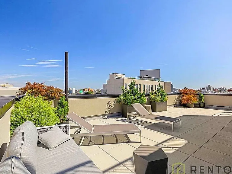 494 Manhattan Ave #405E — Photo 12