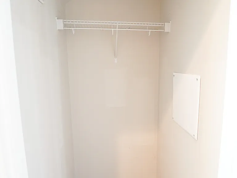 215 Shelton St — Photo 11