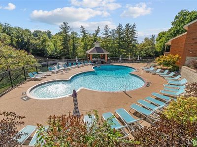 1931 Greenglen Dr #301, Saint Louis, MO, 63122