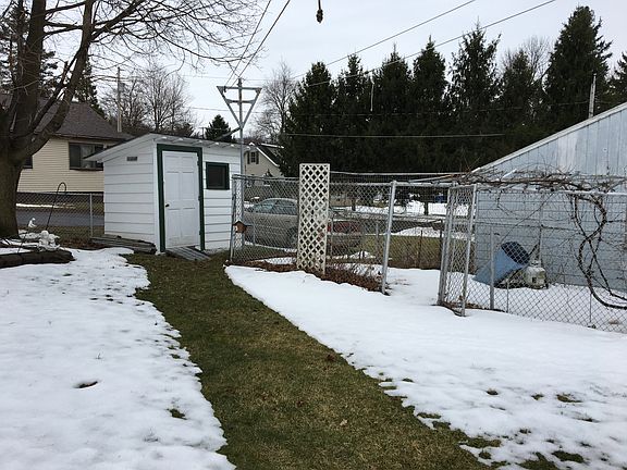 4th image of 1186 River Rd