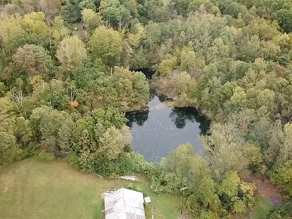 5th image of 1020 Riverview Dr