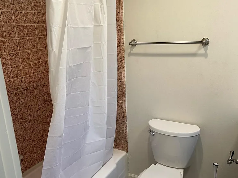 588 E Mel Ave #10 — Photo 6