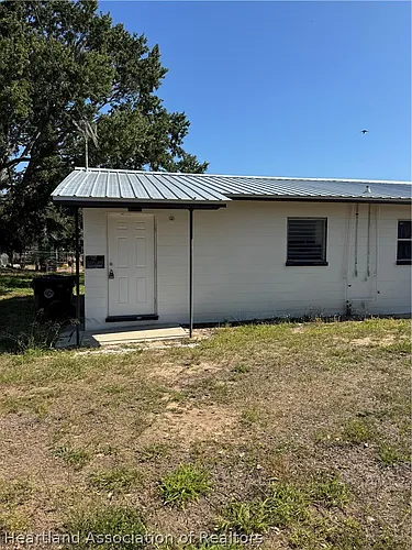 315 Sangster St Photo 1