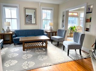 57 Middleton Ave, Newport, RI 02840