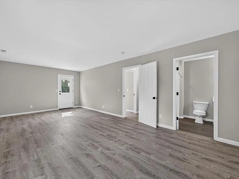 21150 Avon Ln — Photo 19