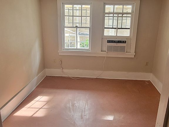 5th image of 4421 Baronne St #A