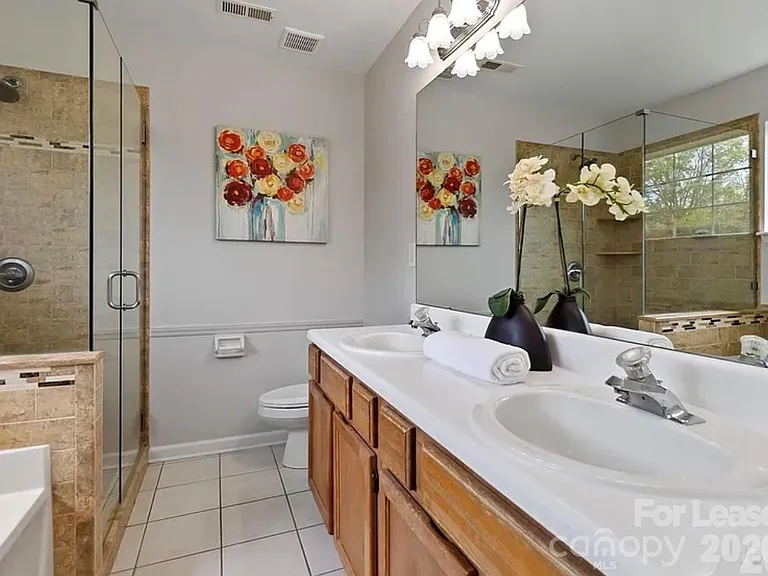 12100 Landing Green Dr — Photo 9