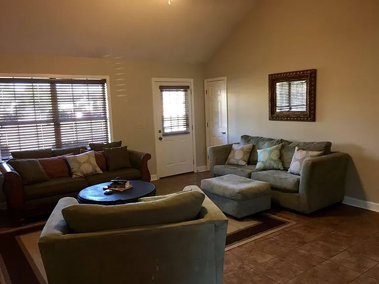 2589 Harris Dr — Photo 3