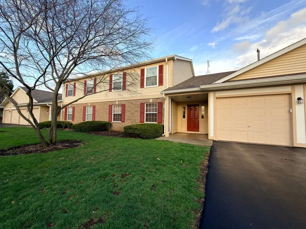 400 Woodview Cir APT A, Elgin, IL 60120