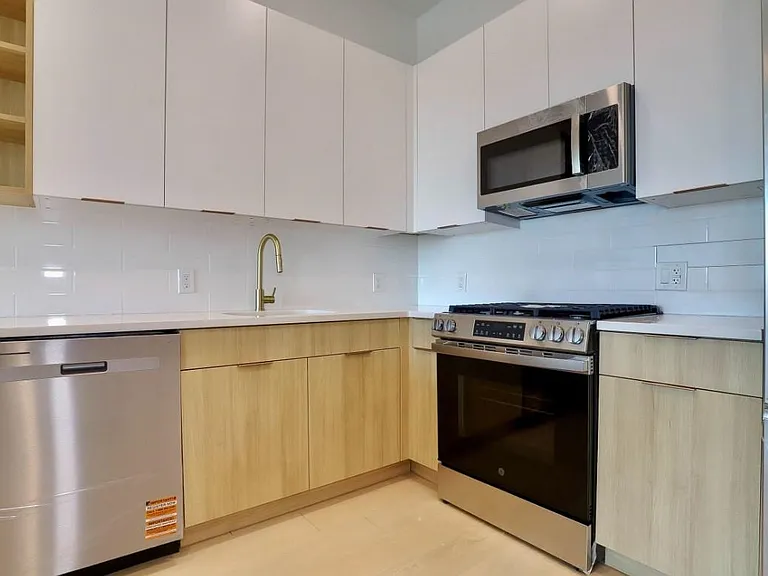 354 Broadway #2F — Photo 11