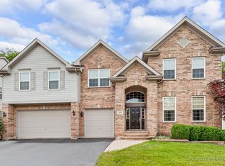 859 Forest Glen Ct, Bartlett, IL 60103