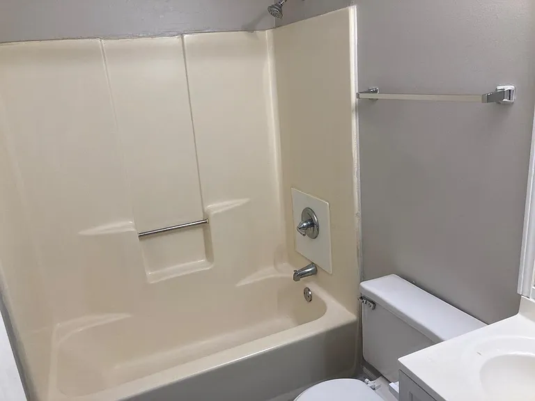 2936 Lakemont Dr SW — Photo 13