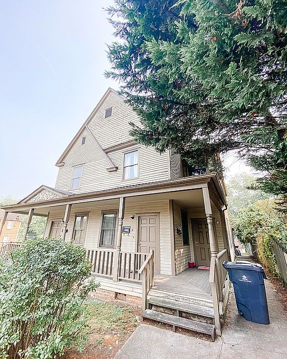 1st image of 1106 Oak Ave APT 1