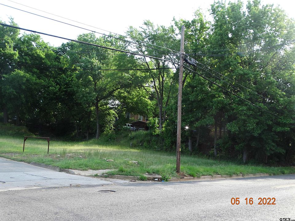 2nd image of 1204 E Erwin St
