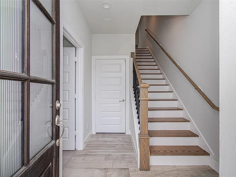 2818 Grand Fountains Dr #B — Photo 8