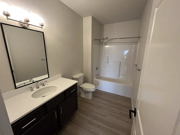 915 Green Mill Rd #2 — Photo 9