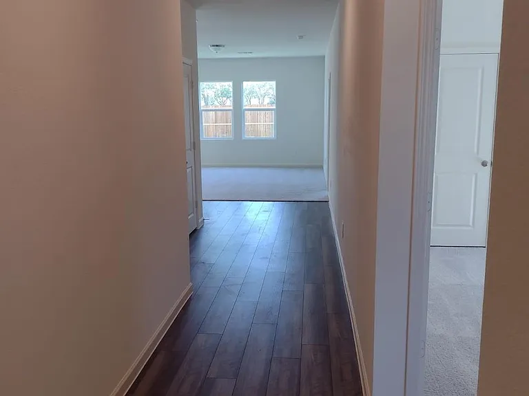1565 Shadow Hawk Dr — Photo 4