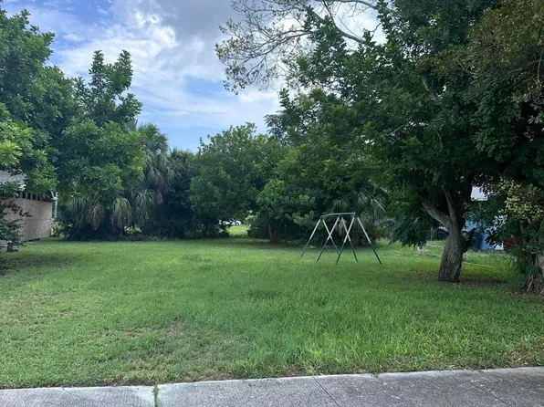 (undisclosed Address), Fort Pierce, FL 34950