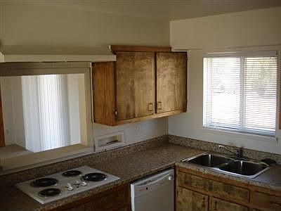 4th image of 5741 Paradise Blvd NW