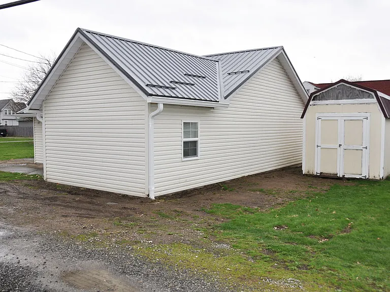 119 N Johnson Ave — Photo 16