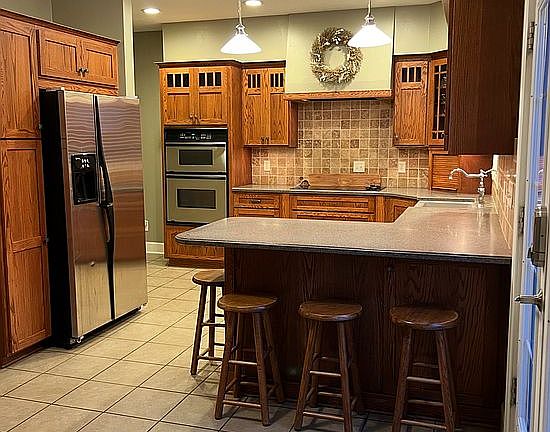 Custom cabinets/solidsurface