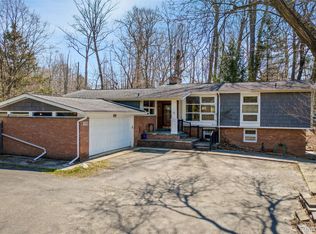 32998 Biddestone Ln, Farmington Hills, MI 48334