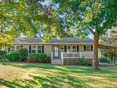 715 Shands St, Clinton, SC, 29325