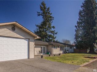 11017 Gundersen Ln, Burlington, WA 98233