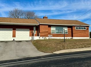 909 E Main St, Roaring Spring, PA 16673