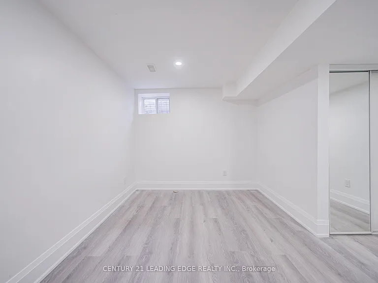 46 Hinchley Wood Grv #BASEMENT — Photo 18