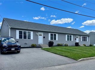 71 Carlton St, Cranston, RI 02910