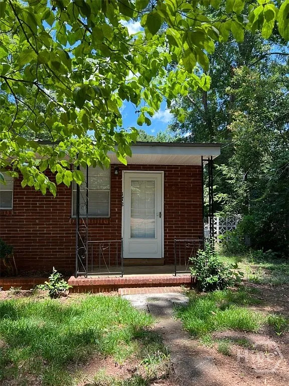 Building Photo - 172 Hart Ave