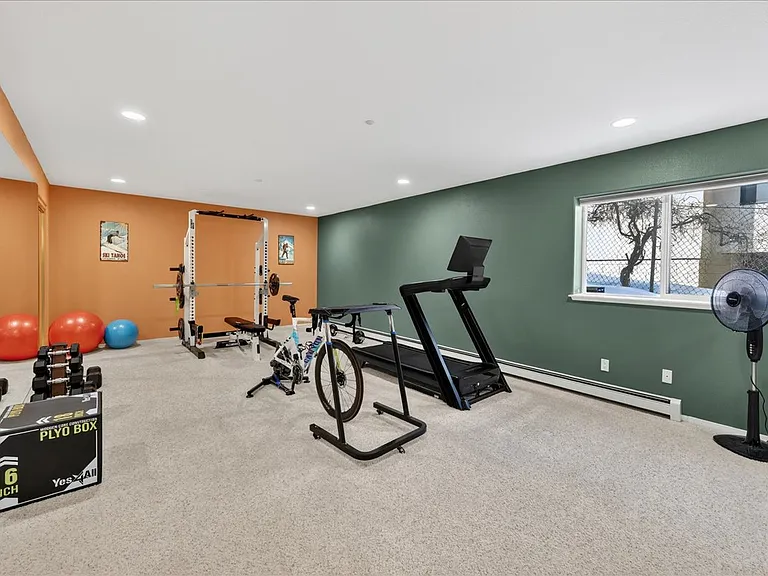1264 Hidden Woods Dr — Photo 40