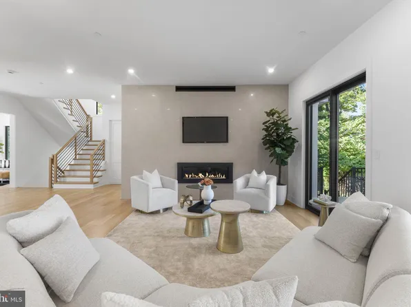 6411 Crane Ter, Bethesda, MD 20817