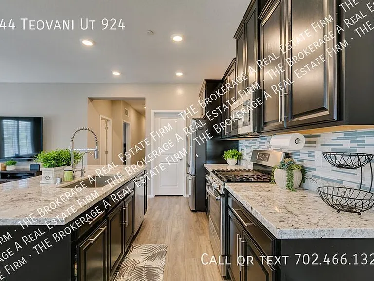 544 Teovani St #924 — Photo 27