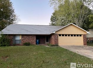 10 Pebble Brook Dr, Conway, AR 72034
