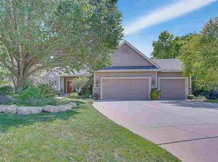 416 N Bridgefield Ct, Wichita, KS 67230