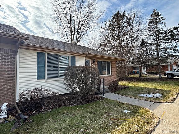 2nd image of 334 Fairgrove St