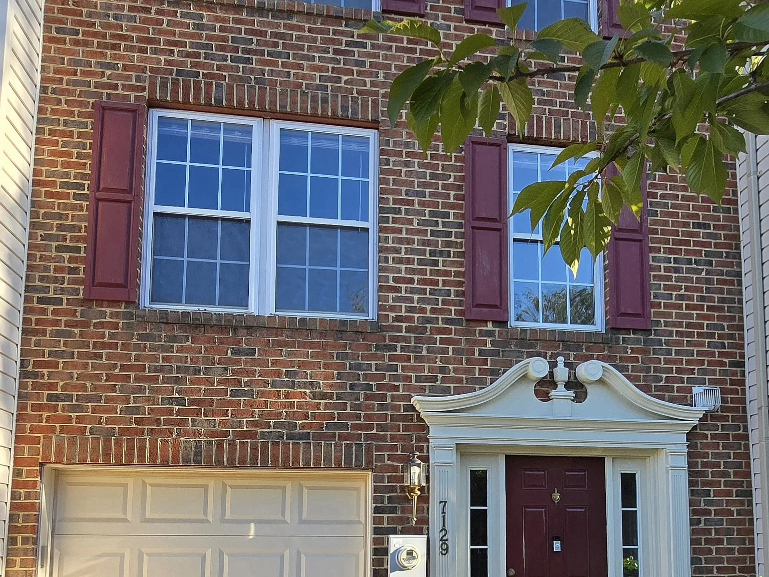 3 bed, 2.5 bath, 2100 sqft, $2,950 — Photo 2