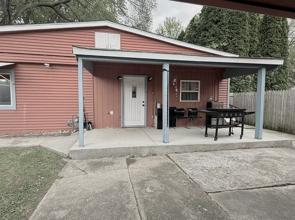 42 Rushmore Rd, Fox Lake, IL 60020