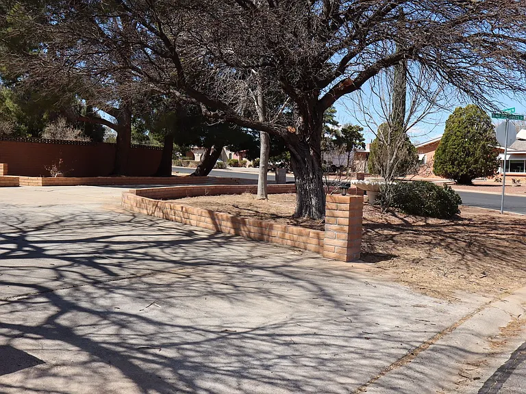 1810 Town And Country Dr — Photo 34