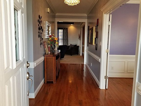 4th image of 5214 Nowell Rd