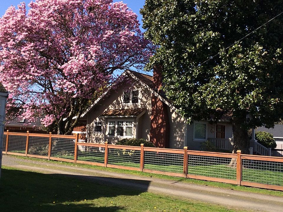 1st image of 967 Park St