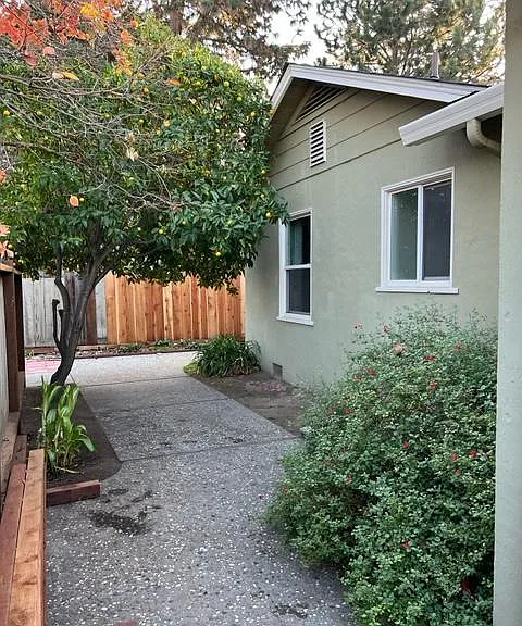 Side yard walkway to huge back yard