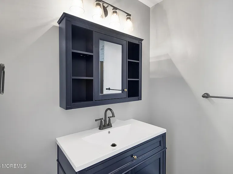 6 Stowe Ct — Photo 24